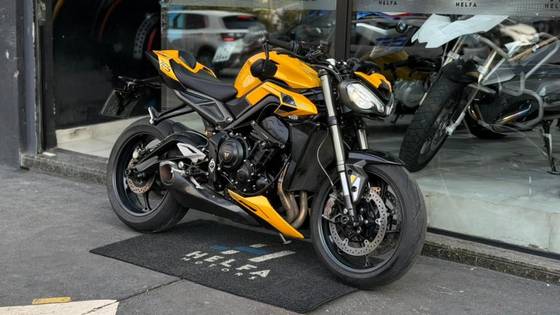 TRIUMPH STREET TRIPLE 765 RS TRIUMPH STREET TRIPLE 765 RS